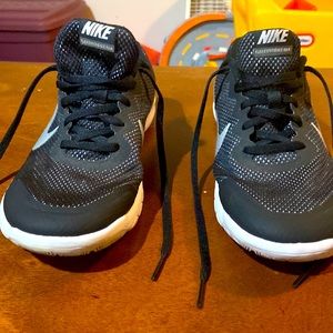 7youth Nike Flex Experience Sneakers